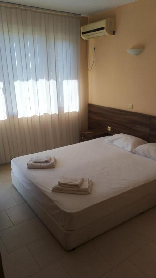 Paradise Bay Hotel Pomorie Exteriér fotografie