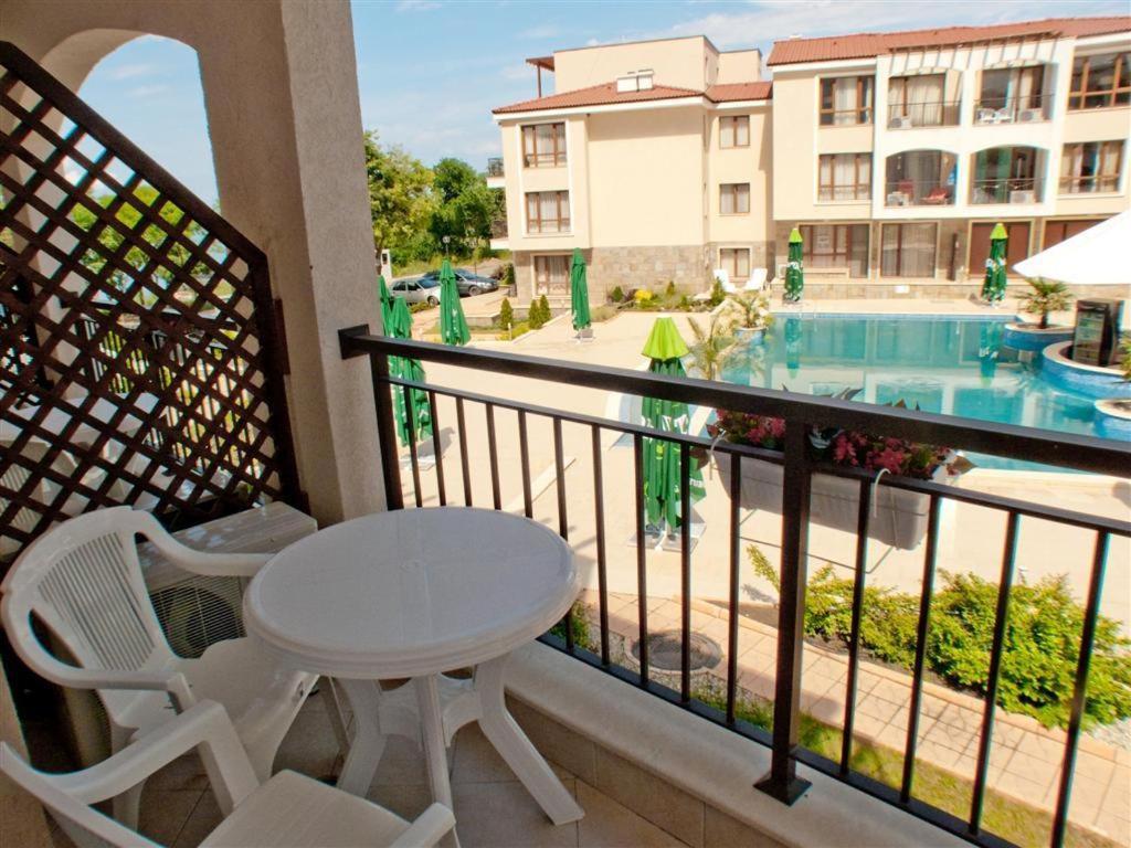 Paradise Bay Hotel Pomorie Exteriér fotografie
