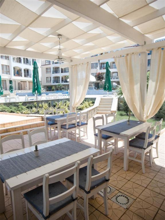 Paradise Bay Hotel Pomorie Exteriér fotografie